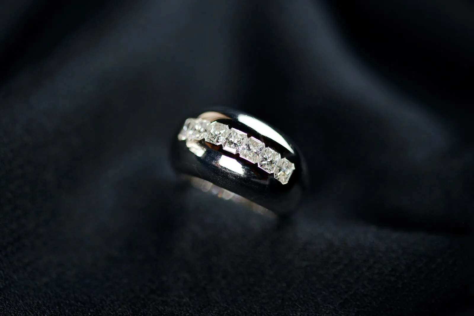 Bague en or blanc et diamant, création Joaillerie Brunner à Nancy